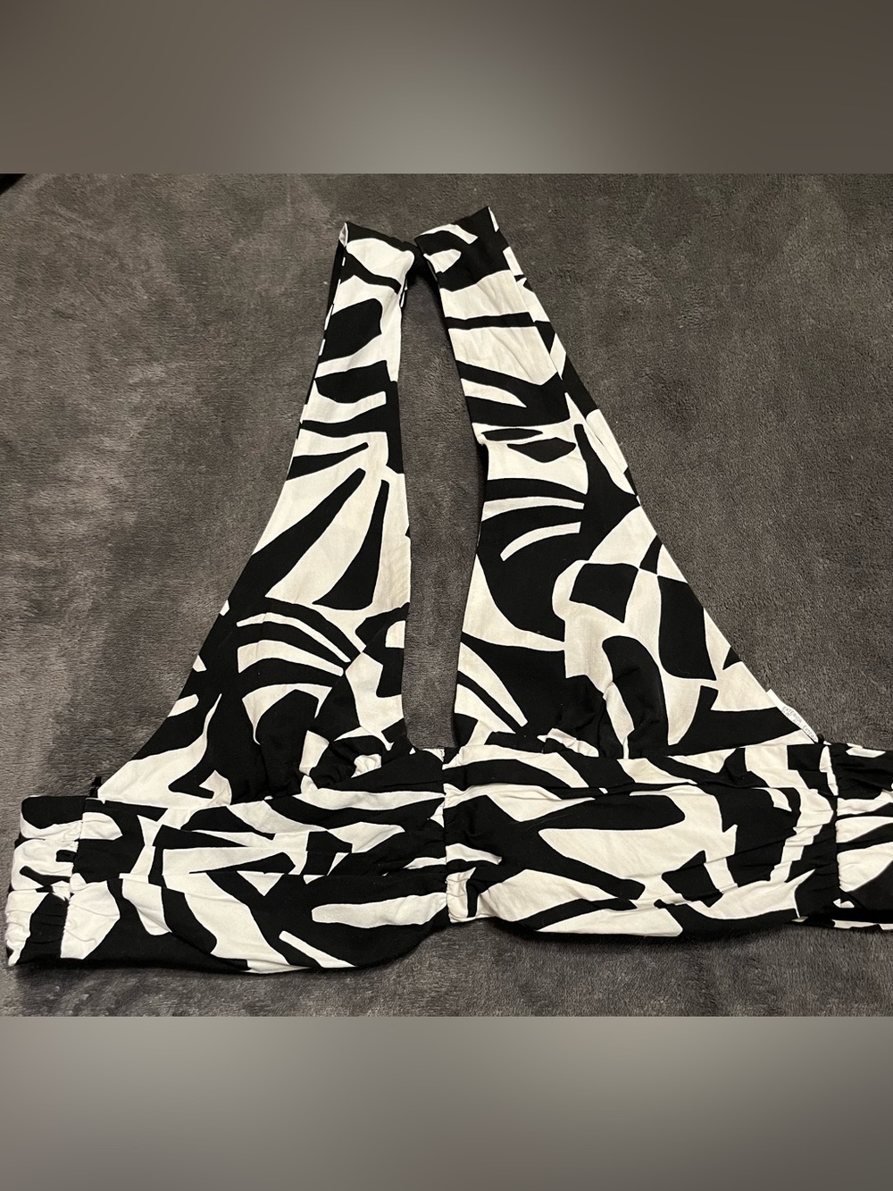 Zara Black and White Abstract Print Top